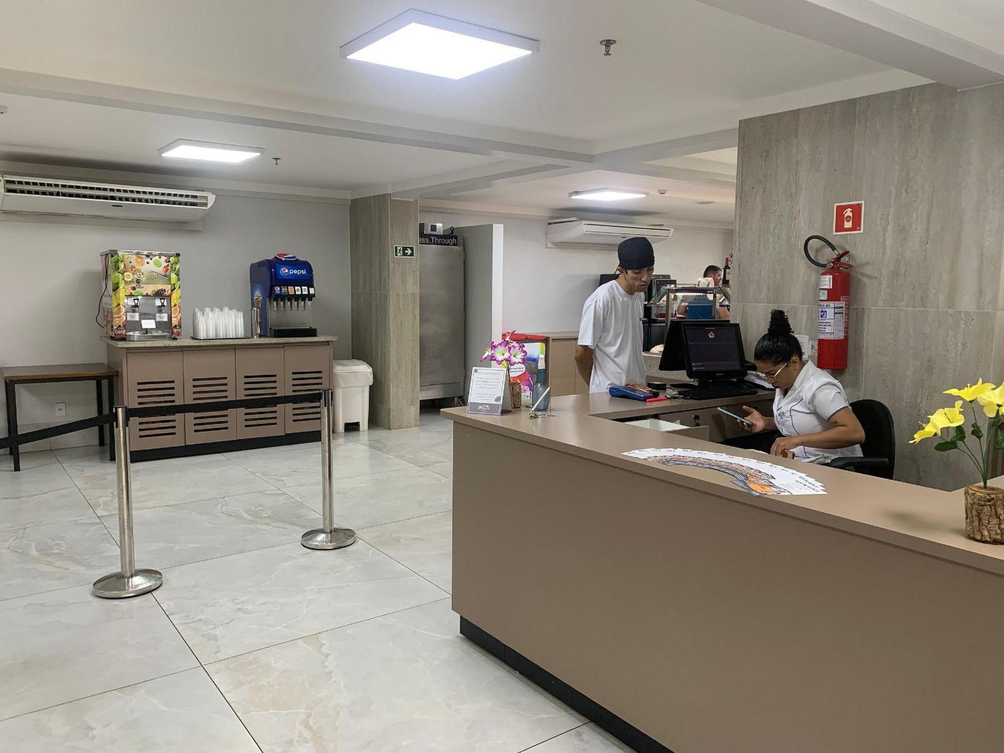 Hotel Spazzio Diroma Cafe Da Manha E Acesso Ao Acqua Park Caldas Novas Exterior photo